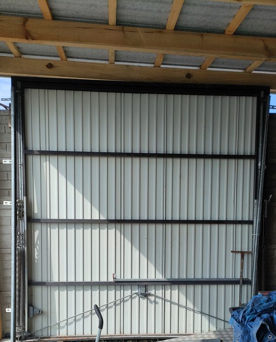 Brama garażowa bus, duża