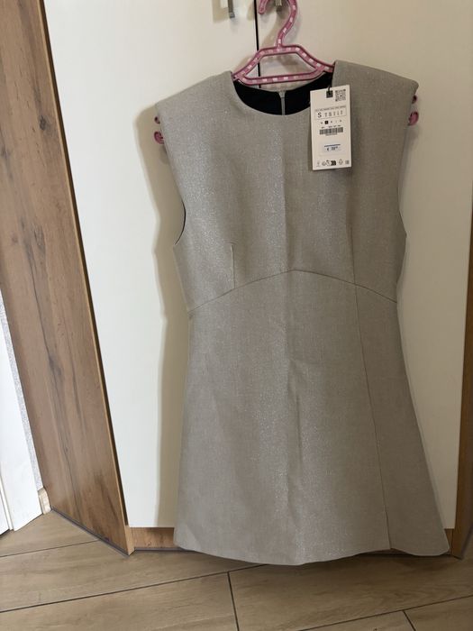 Сукня zara s з плечиками нова