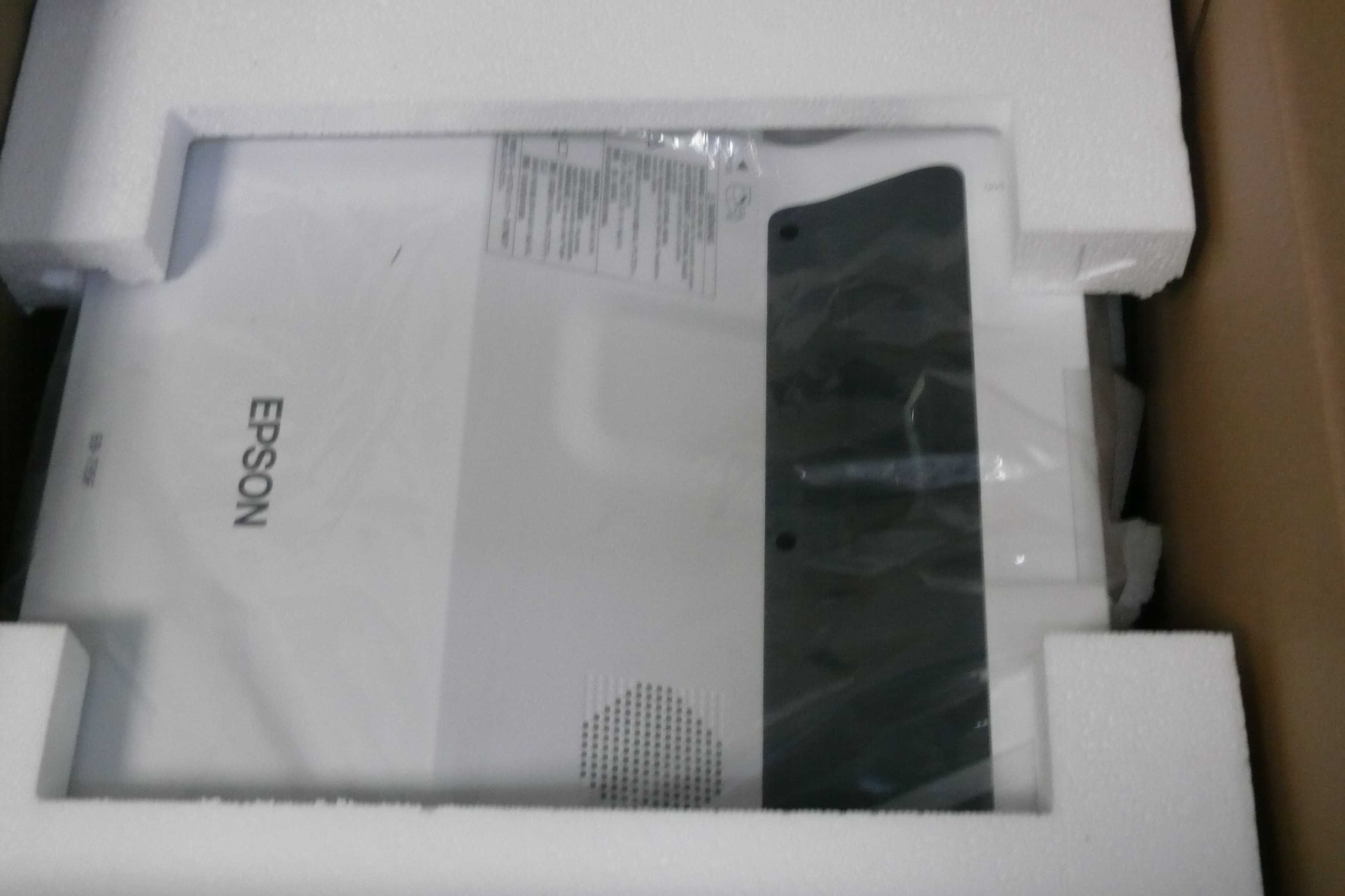 Projetor de Ultra Curta Distância Epson EB-735F | Branco