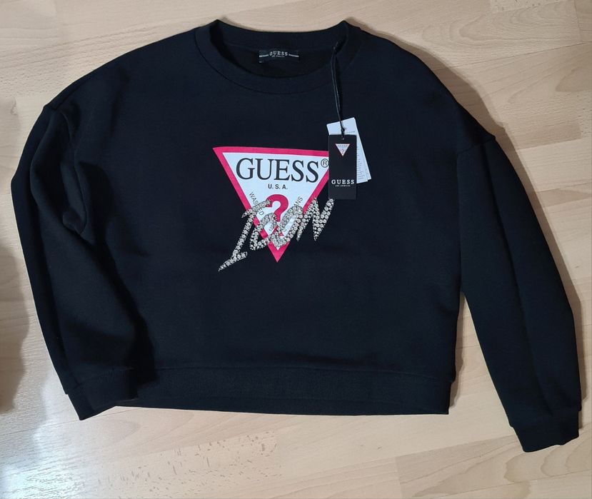 Atrakcyjna bluza damska guess.
