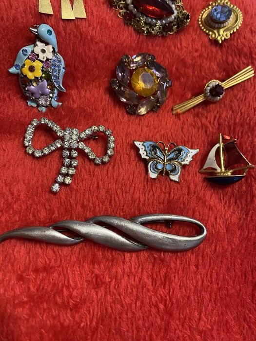 Винтажные украшения. Старые броши .