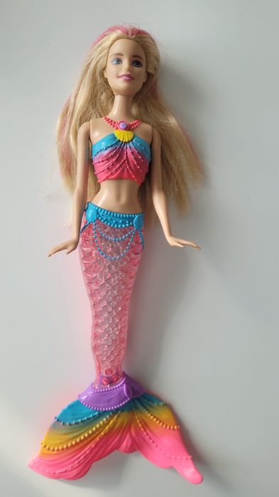 Barbie syrenka świecący ogon