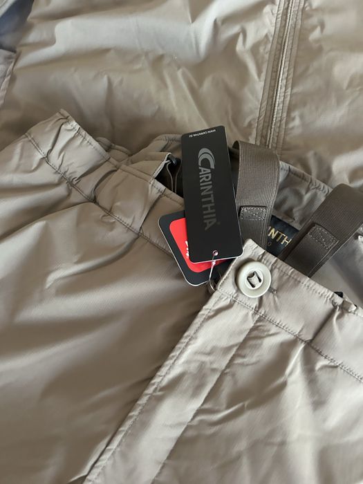 Фірмовий димисисоний костюм