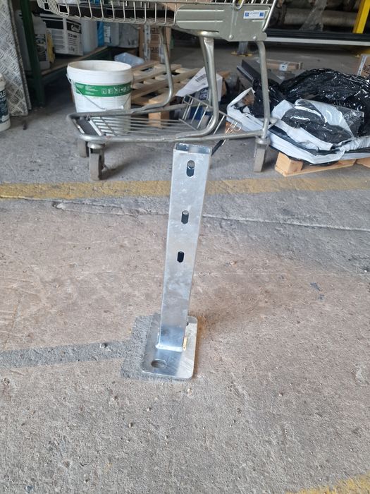 Marki, słupki, uchwyty montażowe ocynkowane 50x30