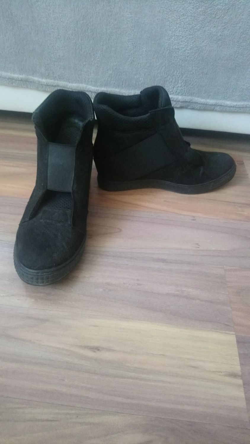 Czarne sneakersy ala zamsz rozmiar 40