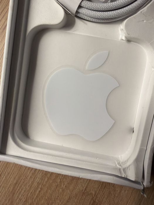 Iphone 15, 128gb, czarny, 94% bateria