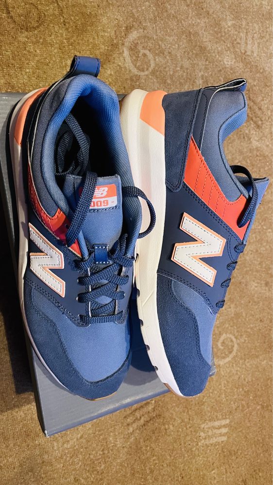 Кросівки New Balance 009