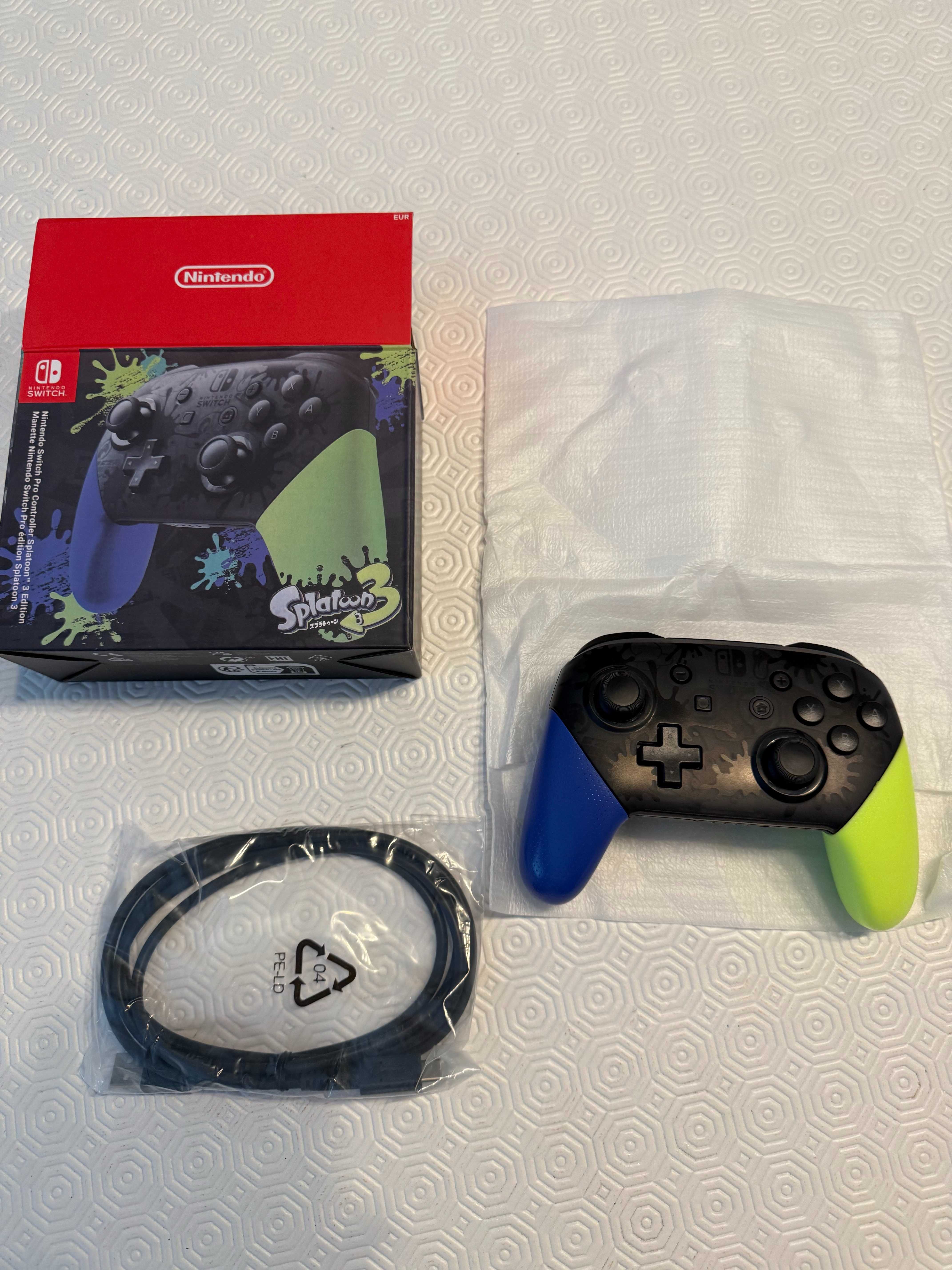 Nintendo Switch Pro Controller - Splatoon 3 Limited Edition