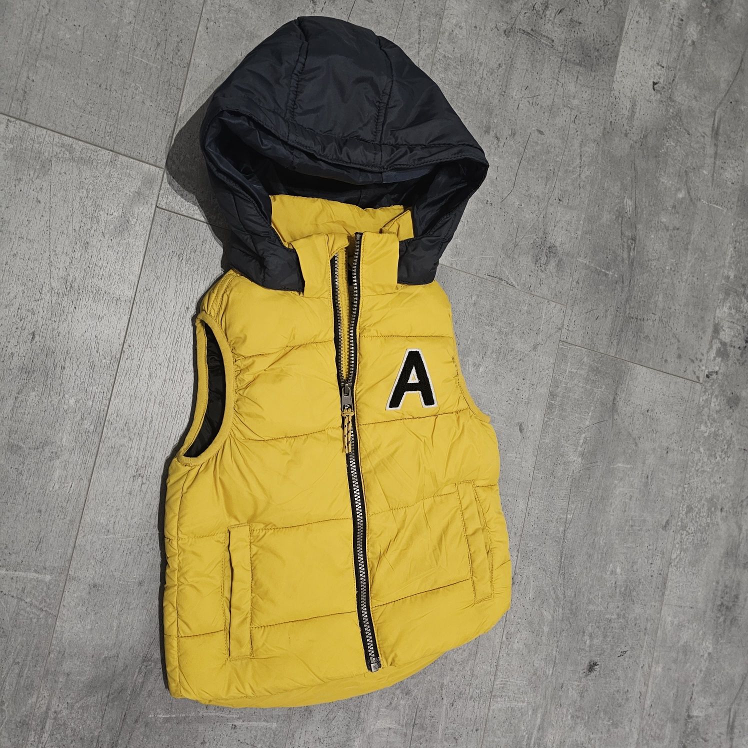 H&M bezrękawnik kamizelka z kapturem