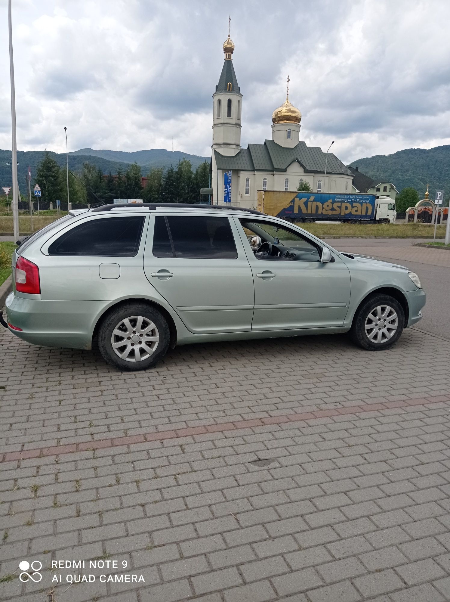 Шкода Октавія а 5  4+4  1.6 tdi 2010р.