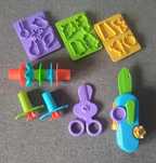Hasbro Play Dog zestaw do ciastoliny scyzoryk