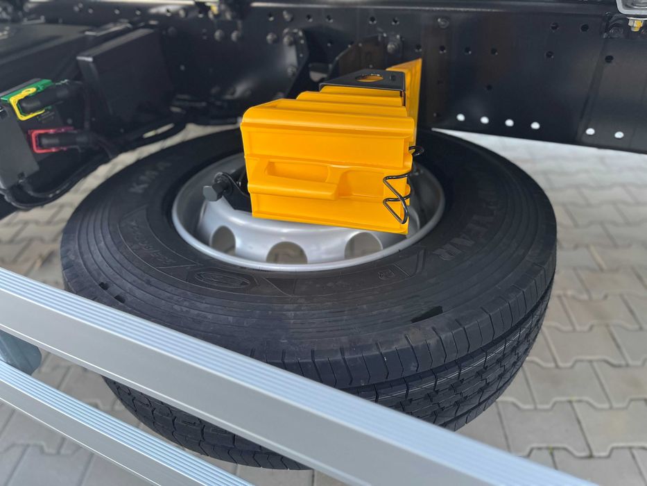 MAN TGM 18.250 BL CH Euro 5 2025 Рефрижератор CARRIER SUPRA HE 8