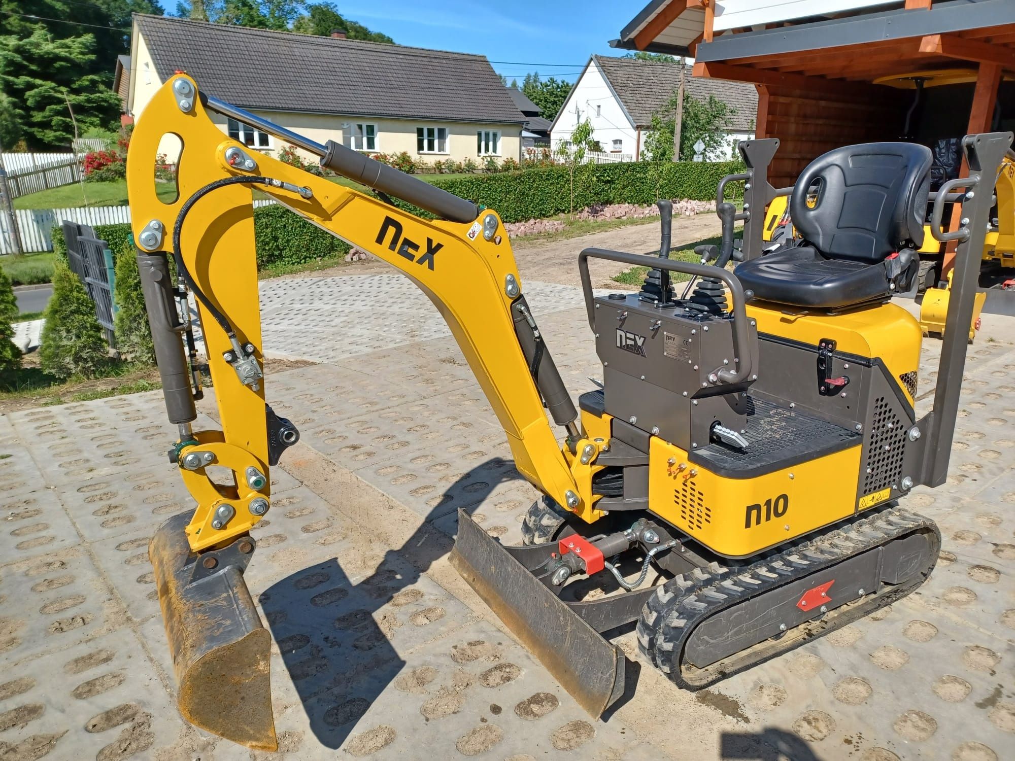 Minikoparka NEX N10 1,1 t Long 2024 używana