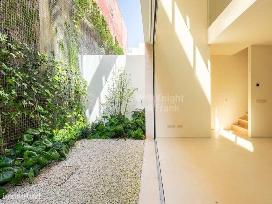 Moradia T3+1 contemporânea, pátio privado, Marvila, Lisboa