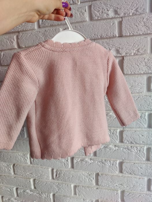 Sweterek 74 zapinamy na guziki