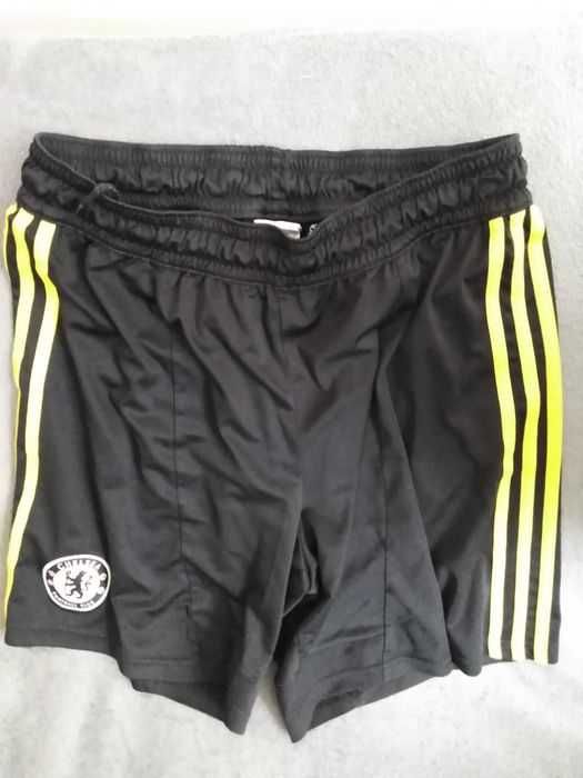 Adidas. Krótkie spodenki.