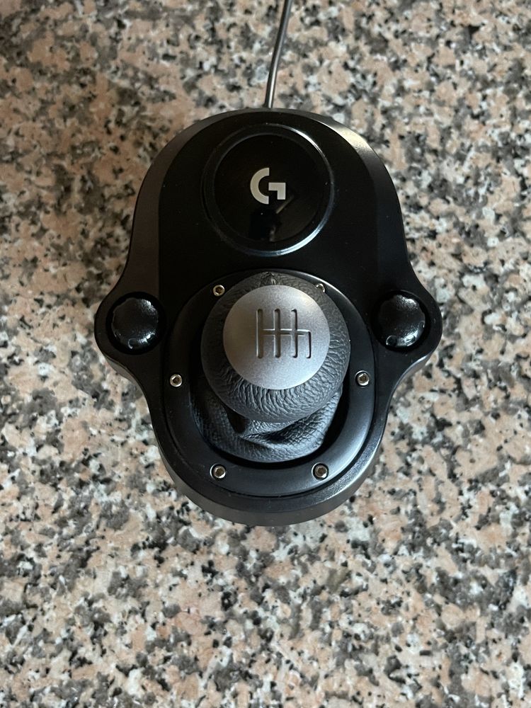 Volante Logitech G29 + Pedais + Caixa de Velocidaddes + Kit Sequencial