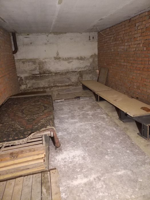 Продаж підвала на Пирогова