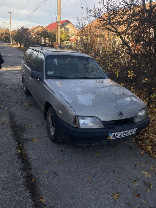 Продам Опель Омега 1987 года выпуска