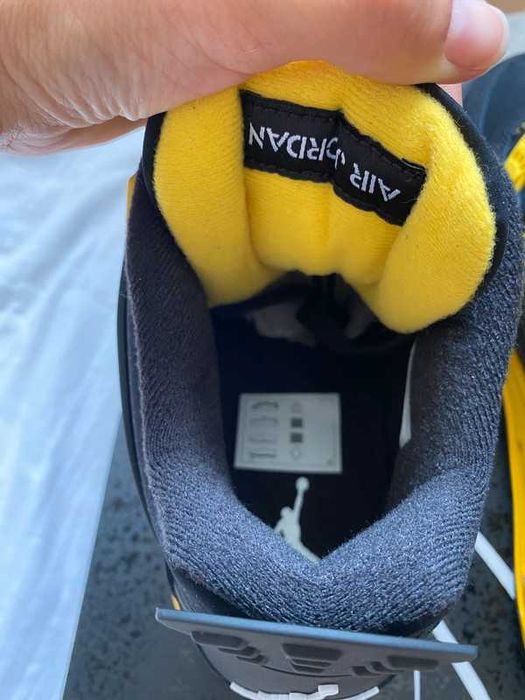 " koszykówki " Nike_Air_Jordan_4_Retro_Thunder_Rozmiar 44