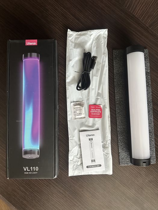 Постійне фото/відео, накамерне світло Ulanzi VL110 RGB tube light
