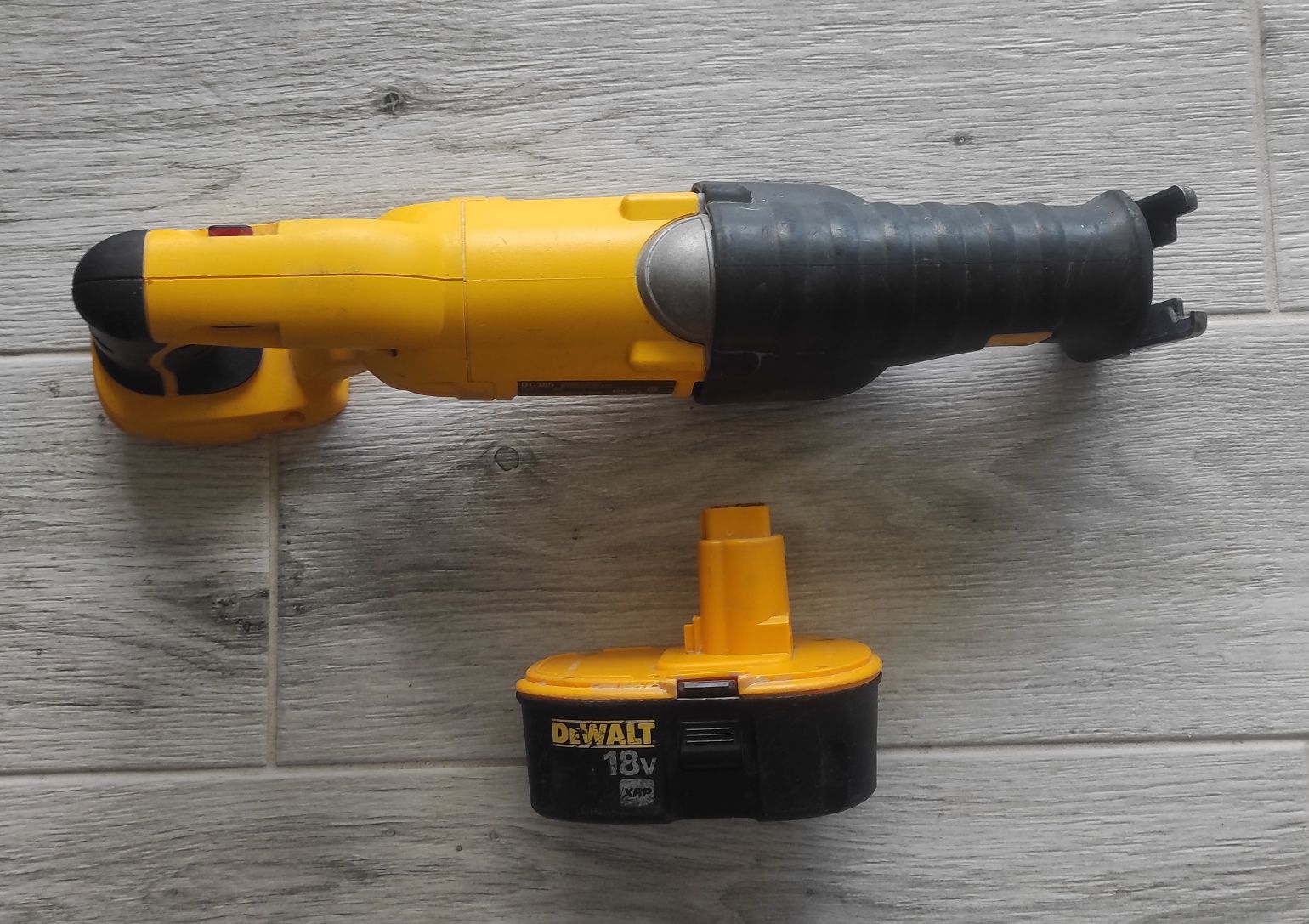 Lisi ogon-piła DeWalt 18V