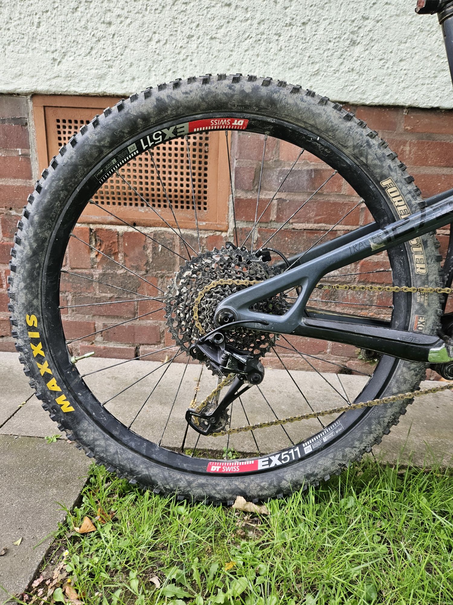 Intense Tracer 275 Carbon