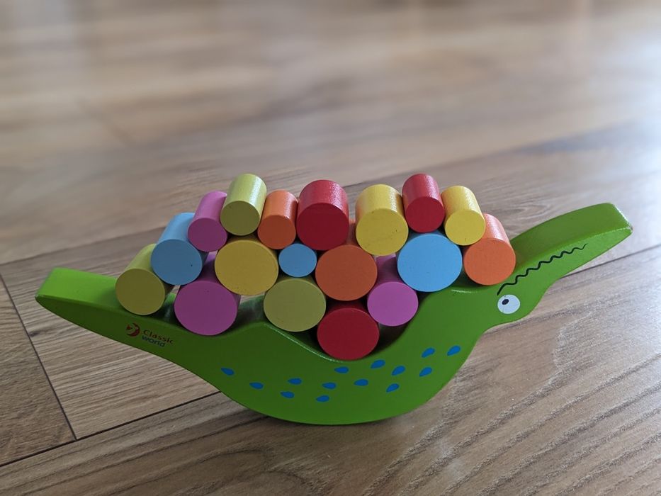 Zabawka drewniana balansujący krokodyl