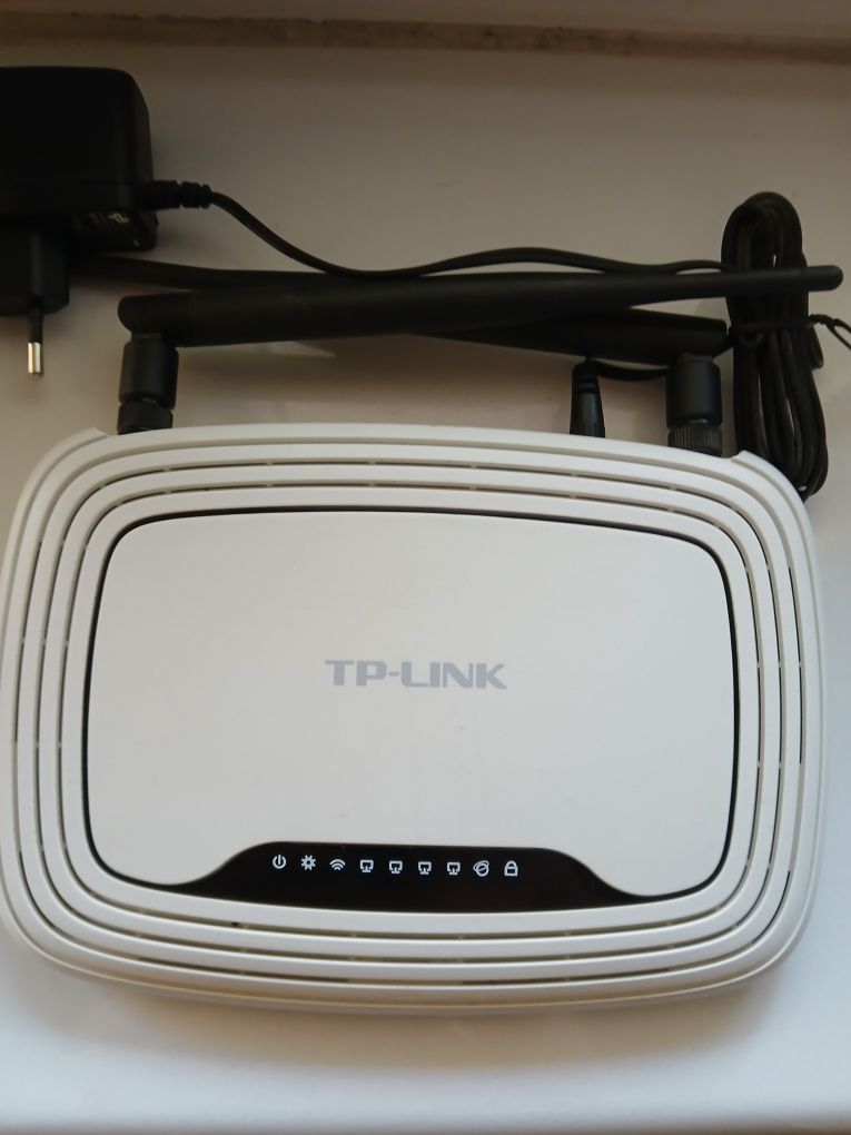 Ruter TP- LINK WR841N .