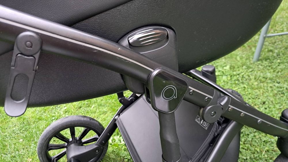 Продається дитяча коляска