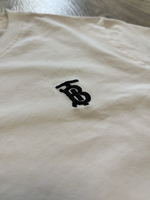 Продам футболку Burberry London Размер L Белый Новая Барберри Лондон