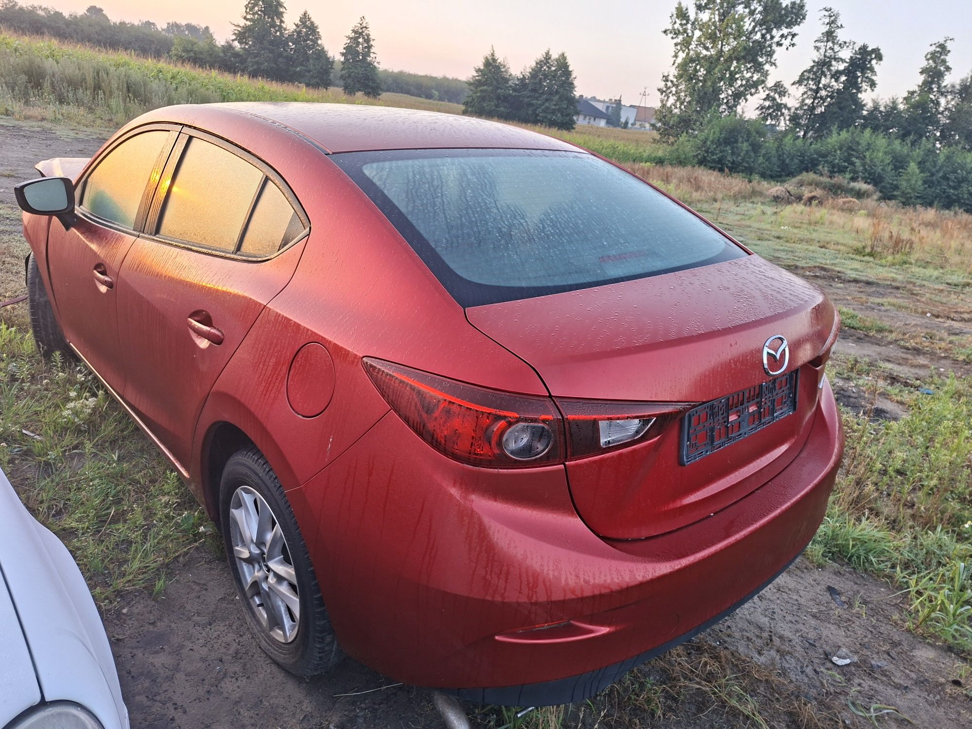 Mazda 3 sedan 2.0 benzyna automat zarejestrowana