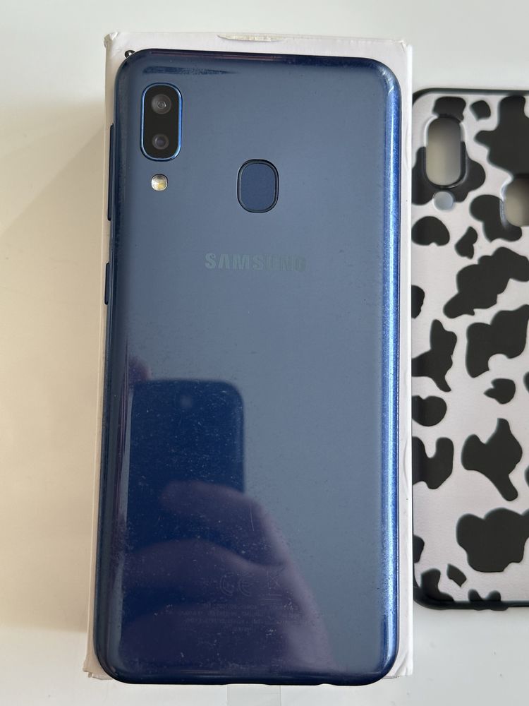 Samsung Galaxy A20e 3/32GB dual sim, komplet