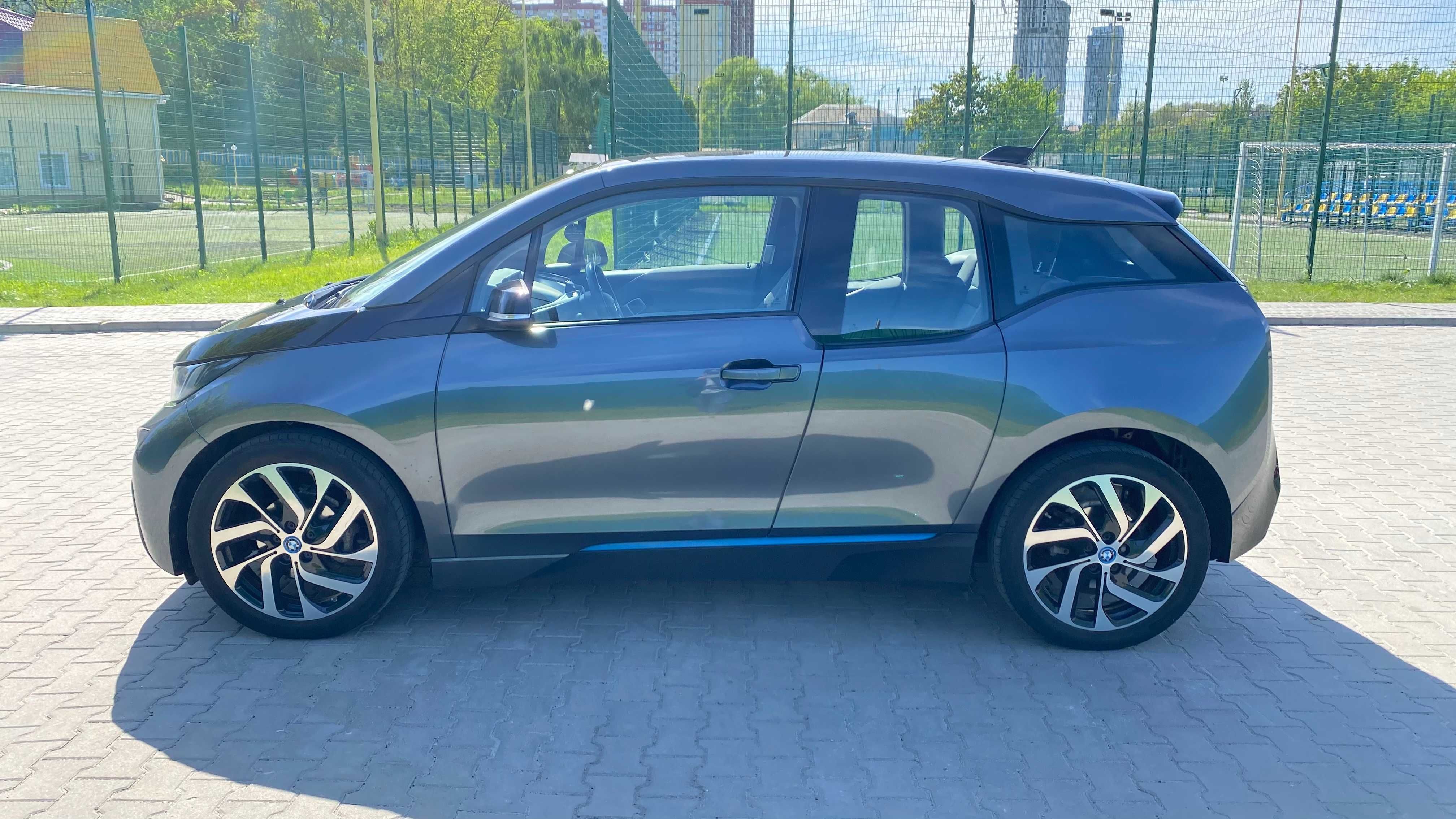 2017 BMW i3 33 кВт в гарному стані в НАЯВНОСТІ