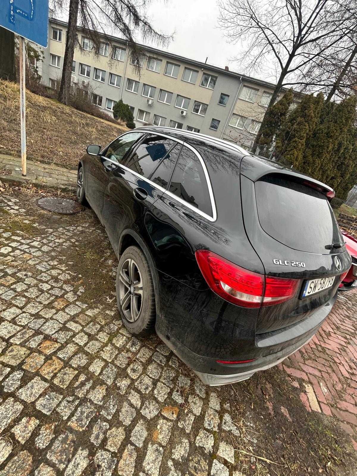 Syndyk sprzeda Mercedes - Benz GLC 250 4MATIC 2016 rok