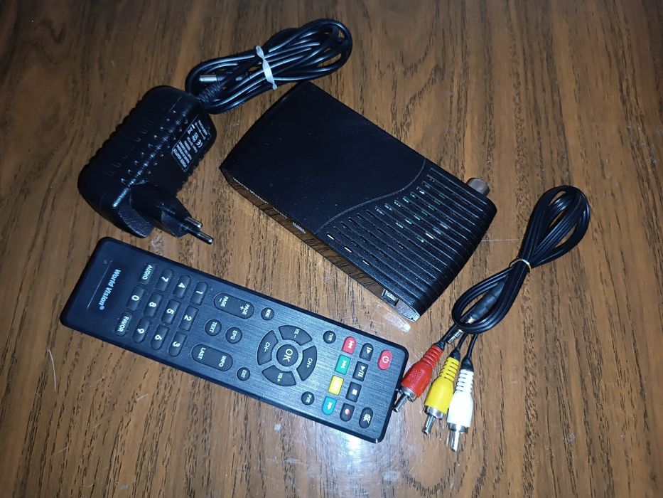 Робочий Т2 тюнер, T2 приставка, цифровий приймач World Vision T624D3