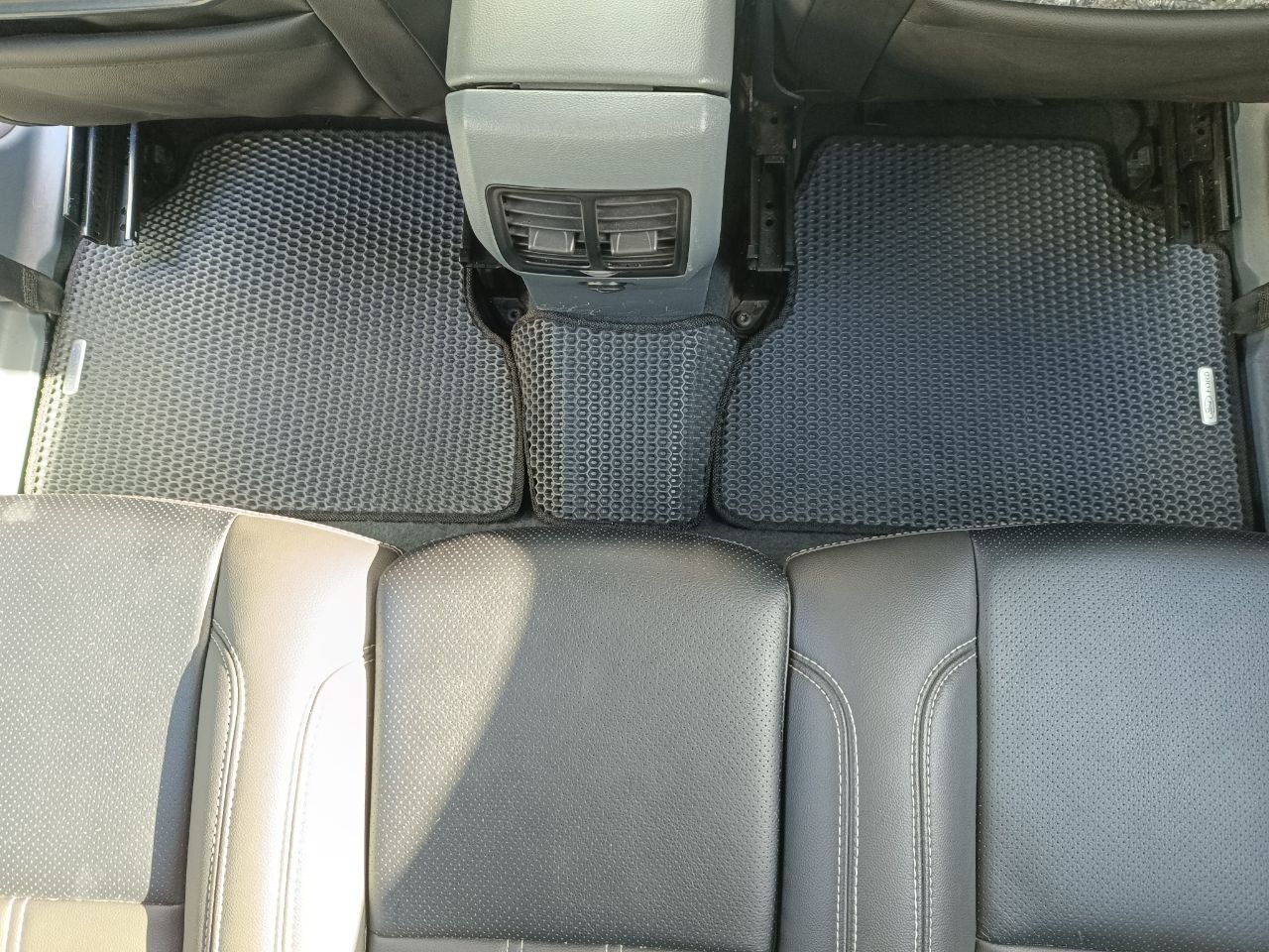 Tapetes de carro, várias marcas