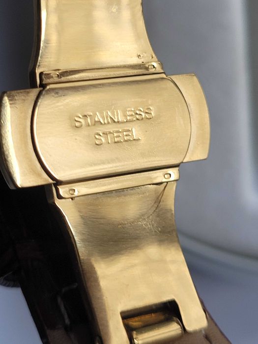 Pozłacany zegarek Mondia z tzw. bijącym sercem + gratis zegarek LCD.