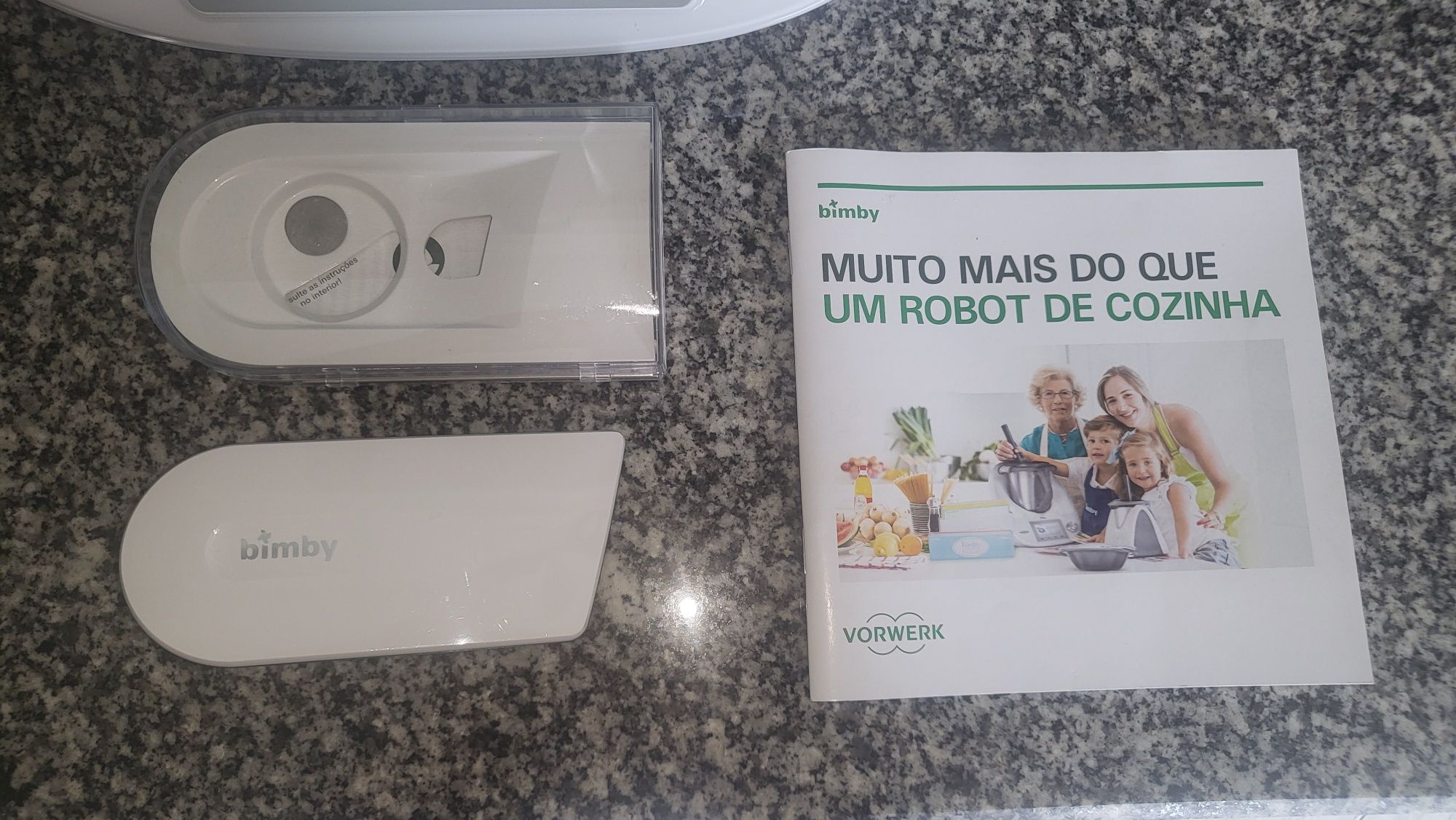 BIMBY TM5 c/ EXTRAS, 2 COPOS, COOKIDOO, A BIMBY FAZ e saco TRANSPORTE