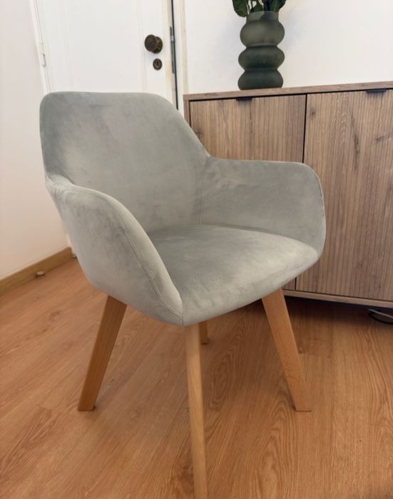 4 cadeiras em estado novo