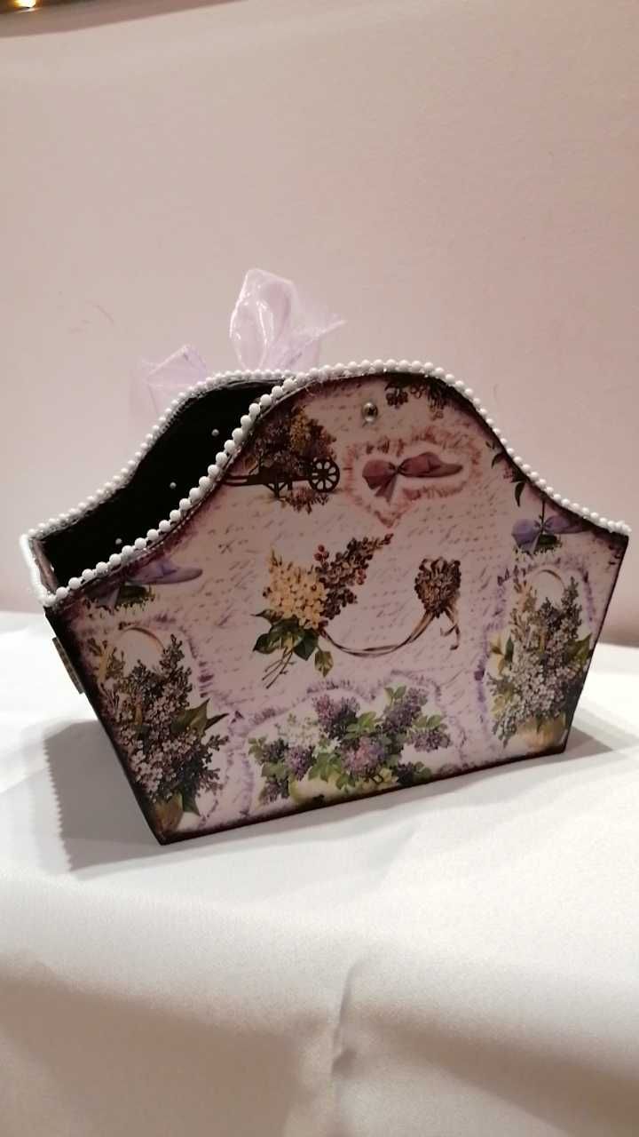 koszyczek skrzyneczka pudełeczko dekoracja ozdoba kwiaty