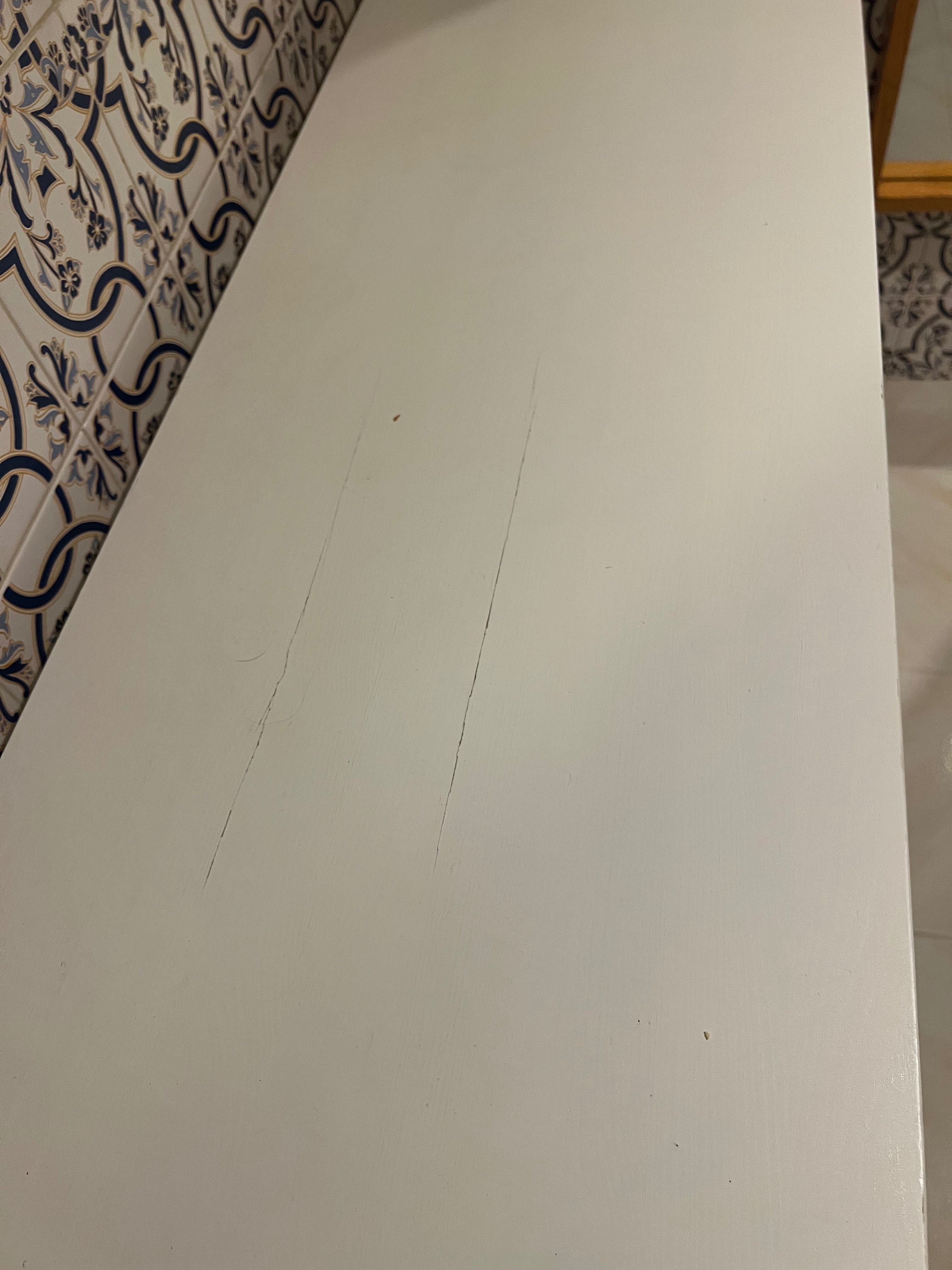 Móvel de entrada branco