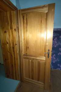 Drzwi drewniane 80x200 z ościeżnicami