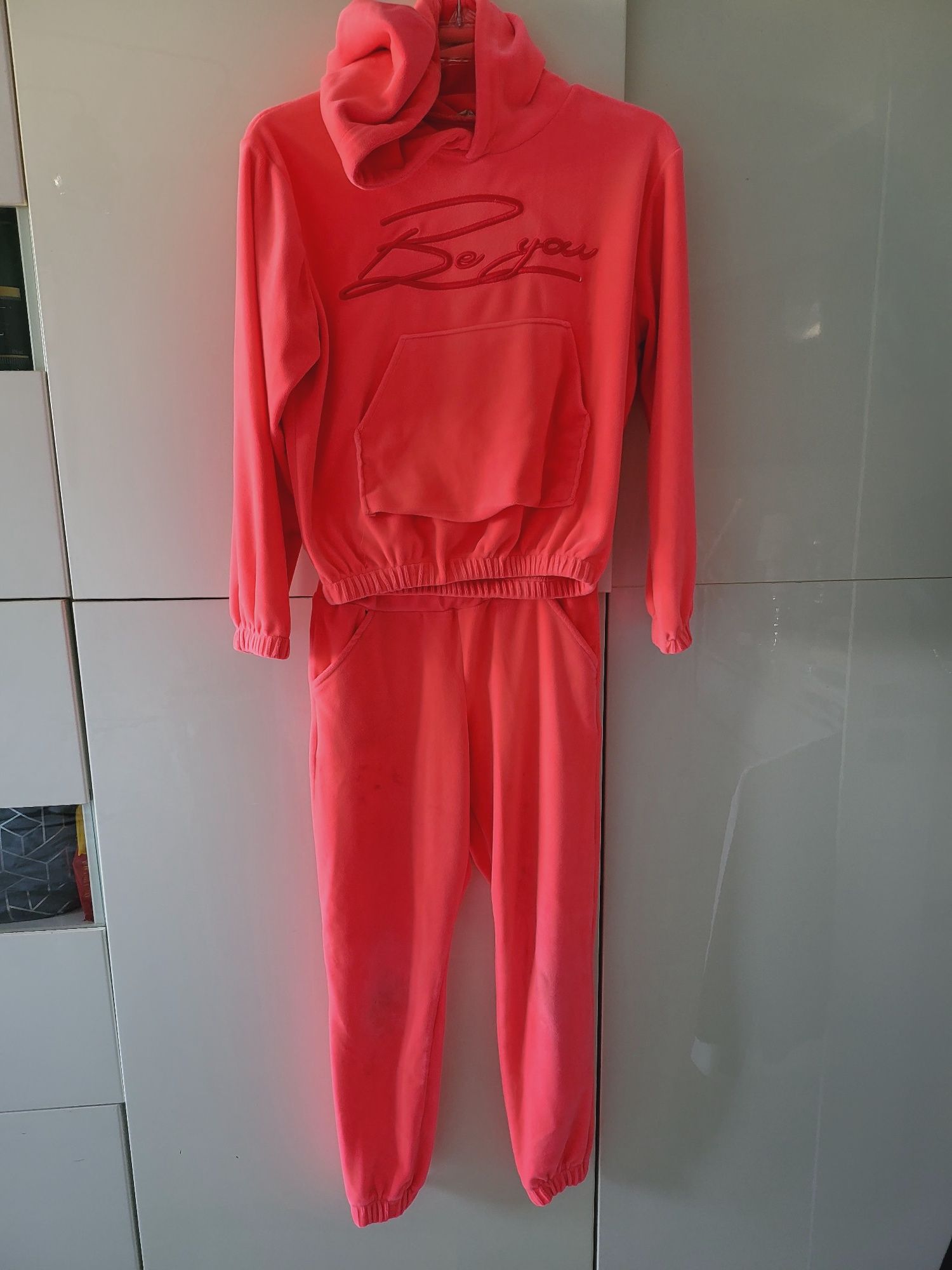 Dres komplet spodnie I bluza