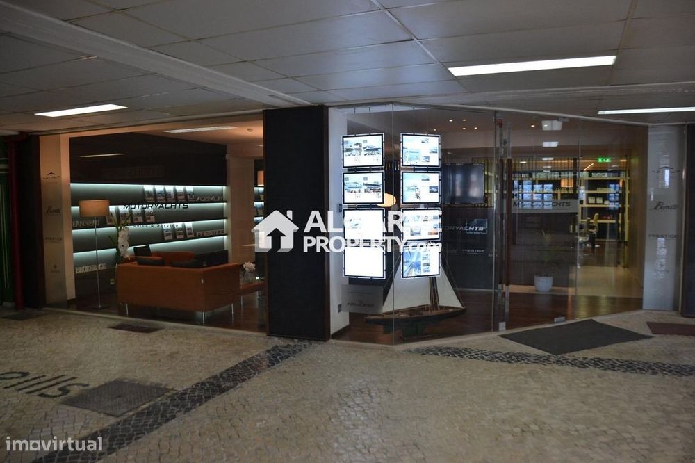 Vilamoura Marina - Loja para venda ou arrendar