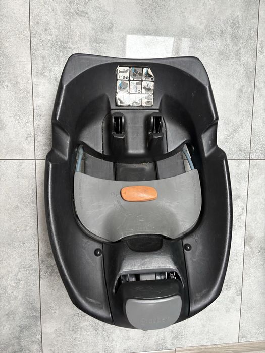 Cybex cloud q fotelik samochodowy z baza, rozkładany