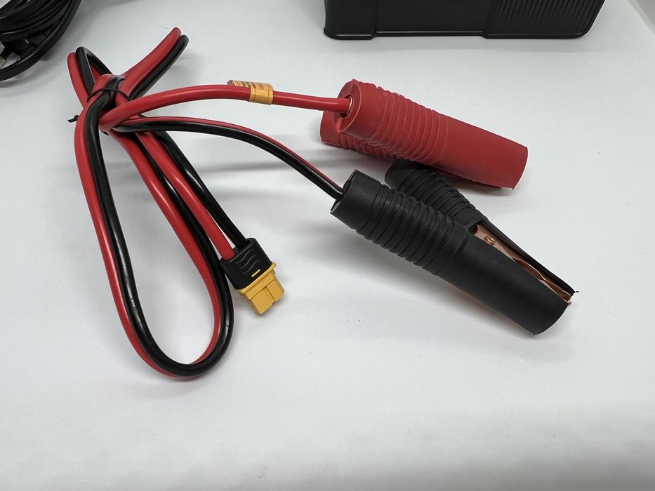 Автомобільний зарядний пристрій універсальний 20 А HTRC