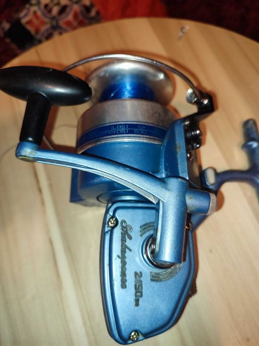 Carreto de pesca vintage Shakespeare 2450 DC fabricado no Japão