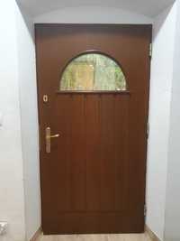 Drzwi zewnetrzne drewniane 102 x 202