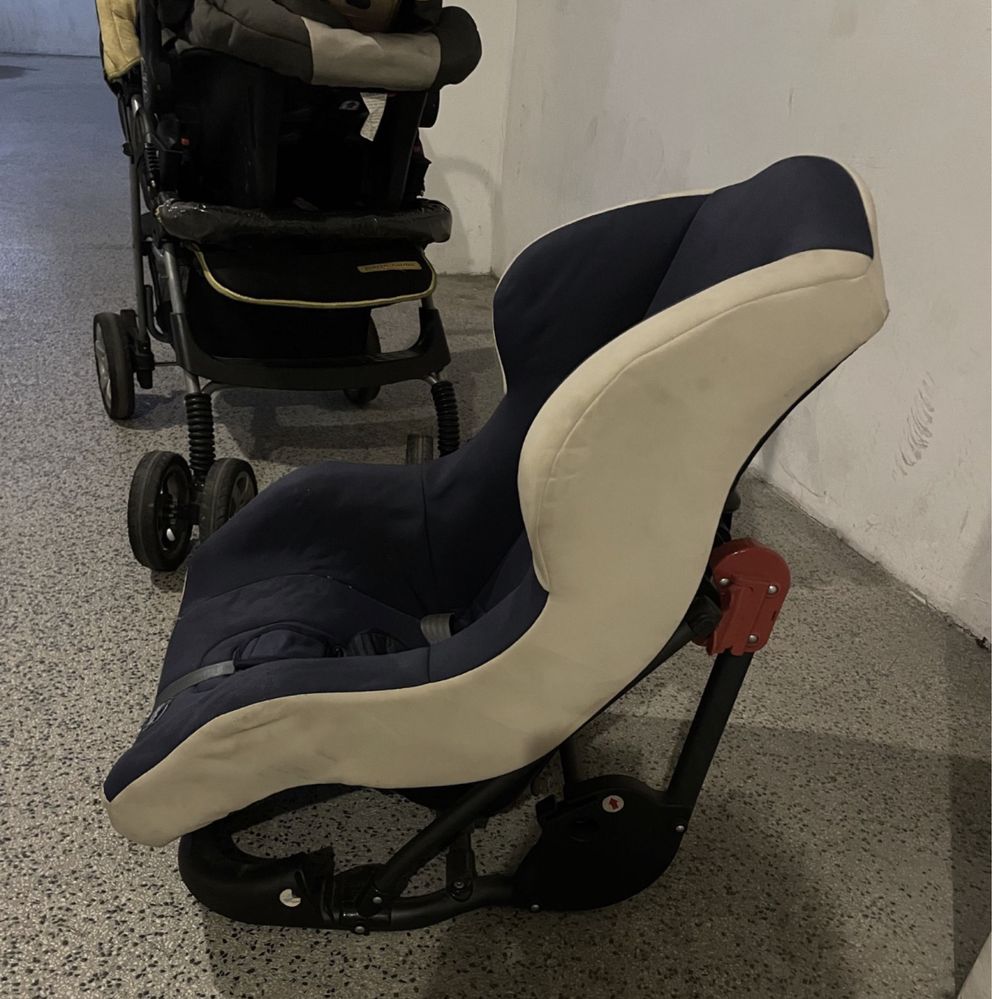 Carrinho de bebé  e cadeira